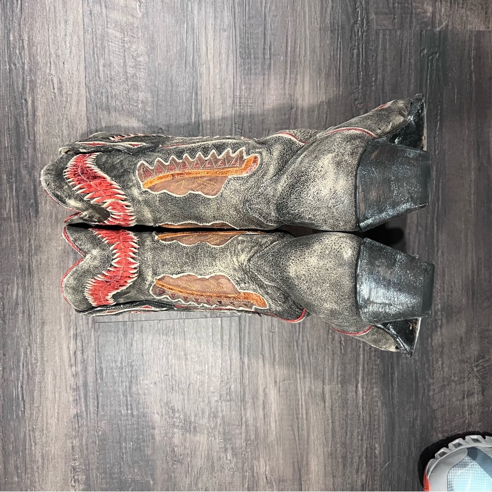 Corral Western Cowgirl Boots - Red and Orange Accents - Picture 6 of 9